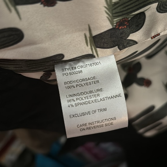 Cruel Suede-like Black Jacket with Cactus Print Lining - Picture 4 of 4